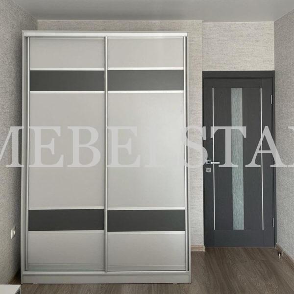 Шкаф с фасадами ЛДСП в стиле хай-тек цвета Светло-серый / Диамант серый, Светло-серый (2 двери)