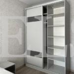 Шкаф с фасадами ЛДСП в стиле хай-тек цвета Светло-серый / Диамант серый, Светло-серый (2 двери) Фото 2