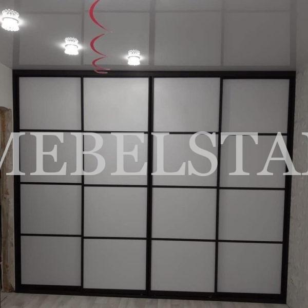 Шкаф с фасадами ЛДСП в стиле минимализм цвета Белый / Светло-серый (4 двери)