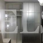 Стеклянный шкаф в стиле модерн цвета Белый / Серый (2 двери) Фото 4