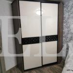 Стеклянный шкаф в стиле лофт цвета Белый, Дуб баррик темный / Белый (2 двери) Фото 1
