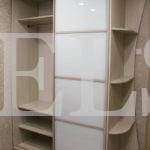 Стеклянный шкаф в стиле минимализм цвета Перламутр / Белый (2 двери) Фото 3