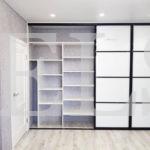 Стеклянный шкаф в стиле минимализм цвета Белый / Белый (4 двери) Фото 5