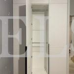 Шкаф в детскую в стиле неоклассика цвета Белый / Белый (3 двери) Фото 5