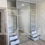 Встраиваемый шкаф цвета Белый Премиум гладкий / Зеркало (2 двери) Фото 2