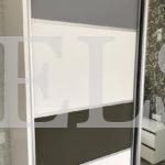 Стеклянный шкаф в стиле модерн цвета Белый / Белый, Серебро, Серый, Черный (3 двери) Фото 5