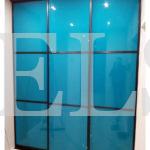 Стеклянный шкаф в стиле кантри цвета Диамант серый / Бирюзовый (3 двери) Фото 1