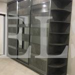 Стеклянный шкаф в стиле хай-тек цвета Камень темный / Графит, Камень темный (3 двери) Фото 1