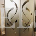 Шкаф с пескоструйным рисунком в стиле кантри цвета Туя светлая / Серебро (2 двери) Фото 1
