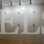 Шкаф в спальню в стиле неоклассика цвета Белый / Белый (6 дверей) Фото 2