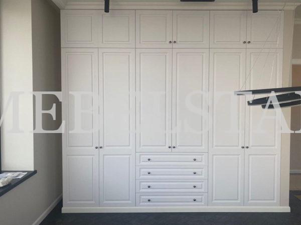 Шкаф в спальню в стиле неоклассика цвета Белый / Белый (6 дверей)