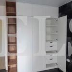 Шкаф в спальню в стиле модерн цвета Белый, Дуб кендал коньяк / Белый (3 двери) Фото 3