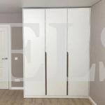 Шкаф в спальню в стиле минимализм цвета Белый / Белый (3 двери) Фото 3