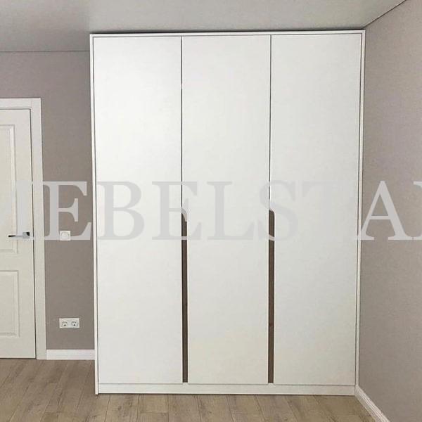 Шкаф в спальню в стиле минимализм цвета Белый / Белый (3 двери)