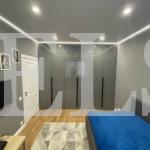Шкаф в спальню в стиле модерн цвета Оникс серый / Серый глянец (6 дверей) Фото 4