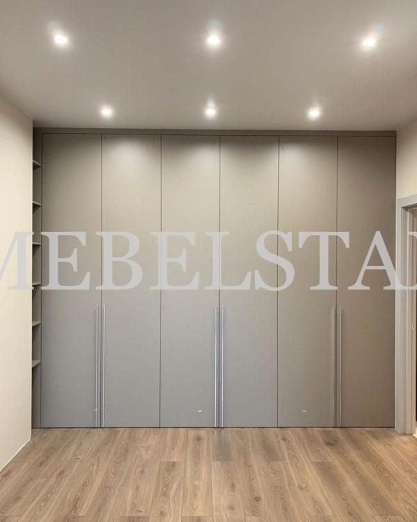 Шкаф в спальню в стиле минимализм цвета Светло-серый / Светло-серый (6 дверей)