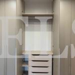 Шкаф в спальню в стиле минимализм цвета Светло-серый / Светло-серый (6 дверей) Фото 4