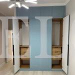 Шкаф в нишу в стиле кантри цвета Дуб канзас коричневый / Атлантик софт (4 двери) Фото 3