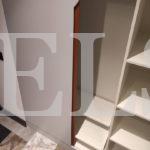 Шкаф в нишу в стиле минимализм цвета Белый / Серый (2 двери) Фото 3