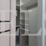 Гардеробный шкаф в классическом стиле цвета Белый / Белый (0 дверей) Фото 4