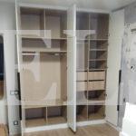 Шкаф в нишу в стиле минимализм цвета Дуб сакраменто / Белый (4 двери) Фото 2