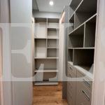 Гардеробный шкаф в стиле модерн цвета Серый / Серый (0 дверей) Фото 2