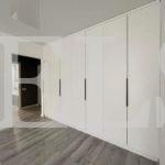 Шкаф во всю стену в стиле минимализм цвета Белый Премиум гладкий / Белый софт (7 дверей) Фото 5