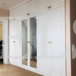Встраиваемый шкаф в классическом стиле цвета Белый Премиум гладкий / Белый софт, Зеркало (6 дверей) Фото 1