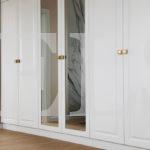 Встраиваемый шкаф в классическом стиле цвета Белый Премиум гладкий / Белый софт, Зеркало (6 дверей) Фото 4