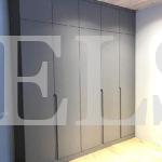 Шкаф до потолка в стиле минимализм цвета Титан / Графит софт (5 дверей) Фото 1