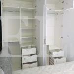 Шкаф до потолка в классическом стиле цвета Белый Премиум гладкий / Белый софт (6 дверей) Фото 4