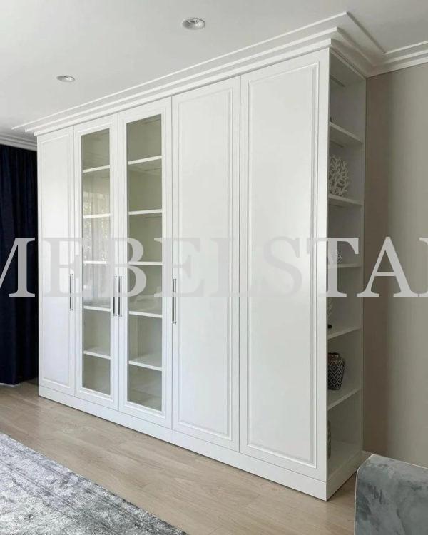Корпусный шкаф в классическом стиле цвета Белый Премиум гладкий / Белый глянец (5 дверей)