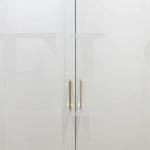 Корпусный шкаф в классическом стиле цвета Белый Премиум гладкий / Рикамо милк софт (6 дверей) Фото 8
