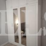 Распашной шкаф в классическом стиле цвета Белый Премиум гладкий / Белый софт, Зеркало (4 двери) Фото 1