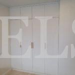 Распашной шкаф в классическом стиле цвета Бежевый песок / Жемчужный лен (4 двери) Фото 1
