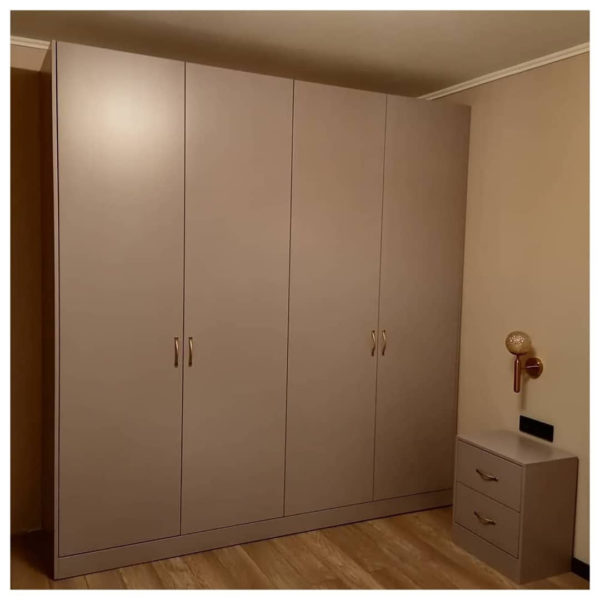 Корпусный шкаф цвета Капучино / Пудра софт (4 двери)