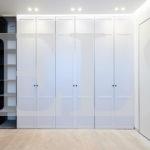 Распашной шкаф в классическом стиле цвета Белый Премиум гладкий / Джелато софт (7 дверей) Фото 1
