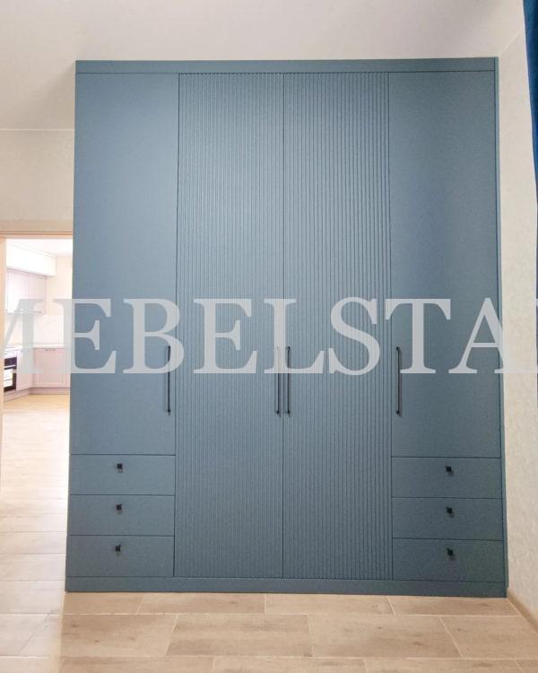 Распашной шкаф в классическом стиле цвета Аризона коричневый / Маренго софт (4 двери)