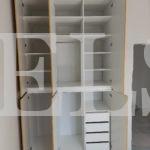 Корпусный шкаф цвета Белый Премиум гладкий / Горчичный (3 двери) Фото 2