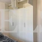 Корпусный шкаф в классическом стиле цвета Белый Премиум гладкий / Ваниль (5 дверей) Фото 2