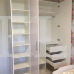 Корпусный шкаф в классическом стиле цвета Белый Премиум гладкий / Белый глянец (3 двери) Фото 3