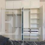 Корпусный шкаф в классическом стиле цвета Белый Премиум гладкий / Ваниль (5 дверей) Фото 4