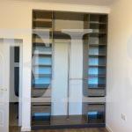 Встраиваемый шкаф в стиле хай-тек цвета Дуб баррик темный / Маренго софт (4 двери) Фото 1