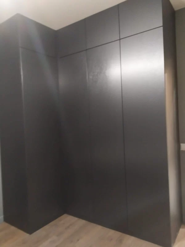 Встраиваемый угловой шкаф цвета Бетон Пайн светлый / Оникс матовая (4 двери)