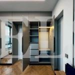 Шкаф в спальню цвета Серый / Графит софт, Зеркало (4 двери) Фото 1