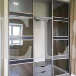 Шкаф в спальню цвета Титан / Графит, Зеркало (3 двери) Фото 3